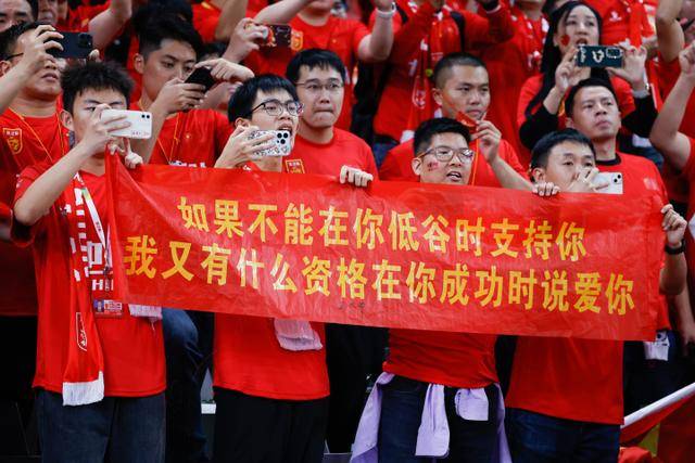 真来！皇马官方：1.5亿欧报价阿尔瓦雷斯！马竞以解约金为由拒绝